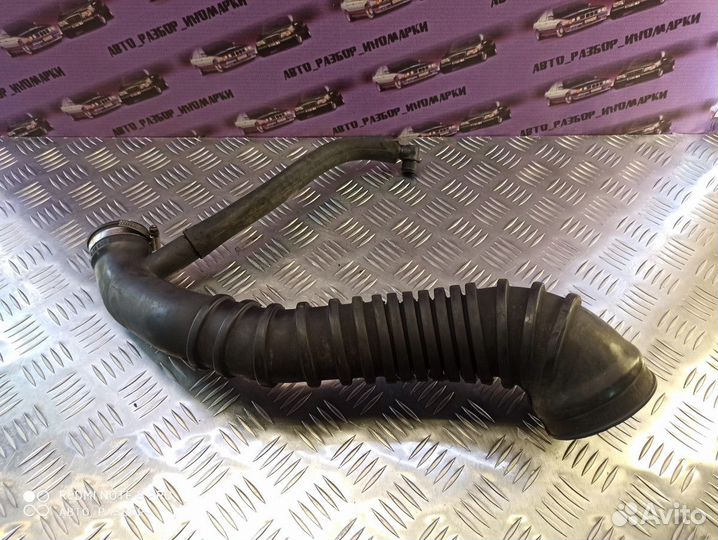Патрубок воздушного фильтра Мерседес Вито 638 2,3