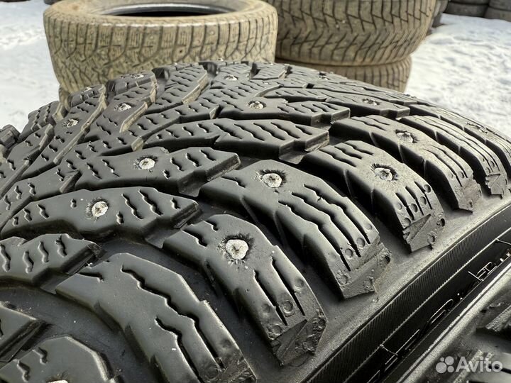 Nokian Tyres Hakkapeliitta 9 215/55 R17 98T