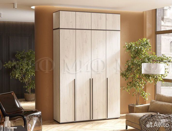 Шкаф