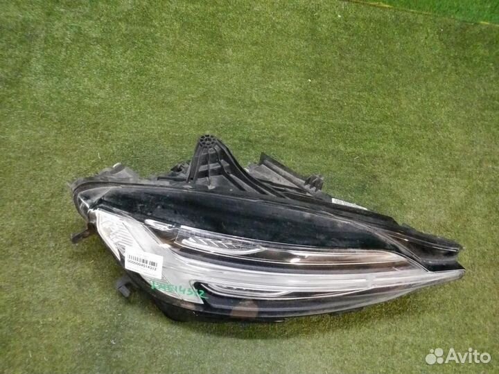 Фара правая Volvo V60