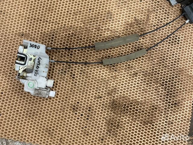 Замок двери передний левый subaru outback 3