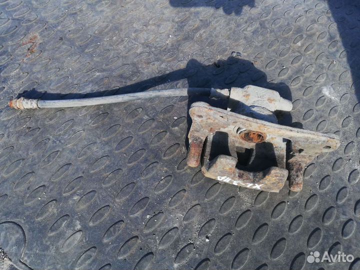 Суппорт задний Митсубиси Аутлендер XL