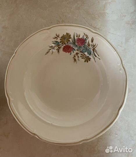 Набор глубоких тарелок