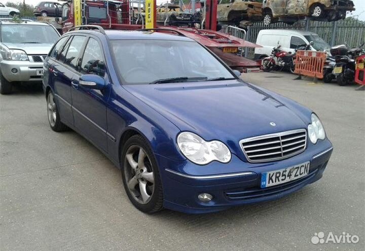 Помпа Mercedes W203 646.963 2.2 CDI 2004