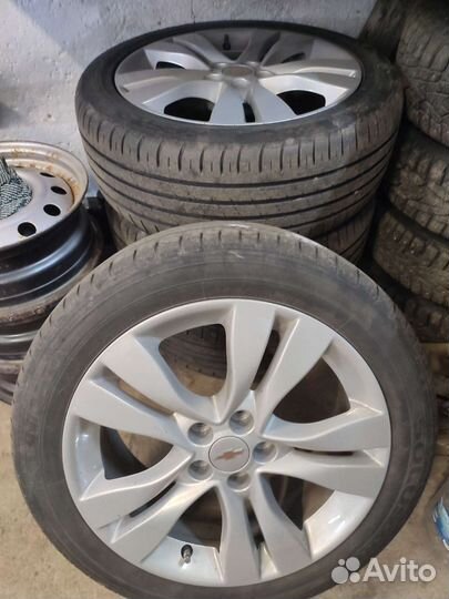 Kumho Solus KH14 215/50 R17 91V