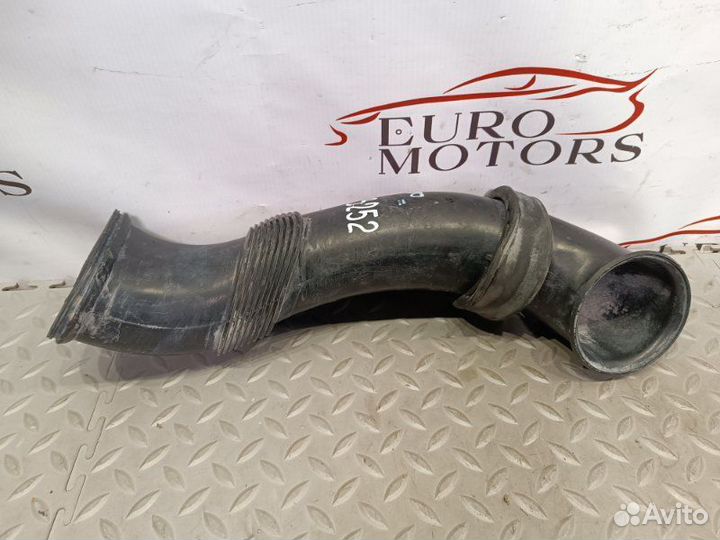 Патрубок воздушного фильтра правый Audi Q7 4LB BAR