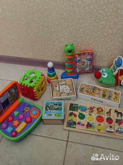 Развивающие игрушки пакетом