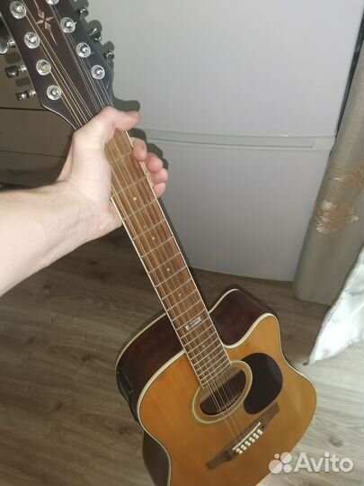 Электроакустическая 12-струнная гитара