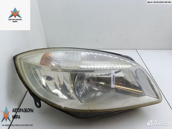 Фара правая Skoda Roomster 2006