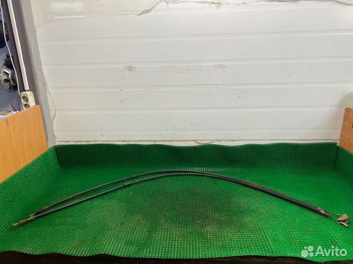 Трос стояночного тормоза Opel Astra H Z13DTH 2008