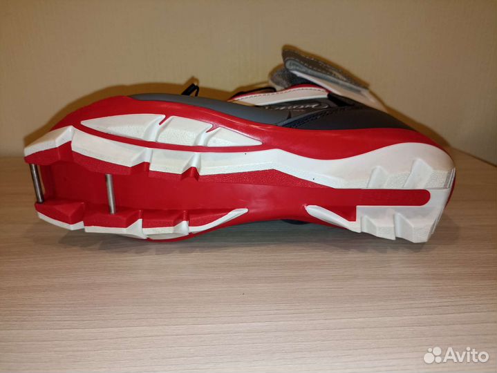 Лыжные женские ботинки Salomon. Размер 38