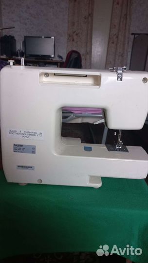 Швейная машинка Brother SL-7