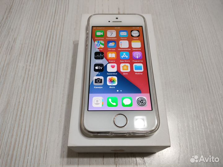 iPhone SE, 32 ГБ