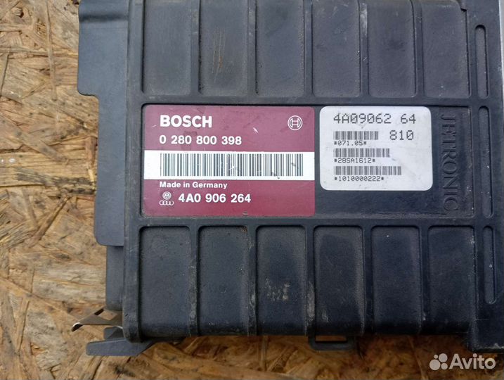 Блок управления двигателем AAR Audi 100с4