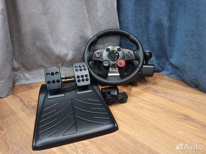 Logitech driving force gt 900 в отличном состоянии