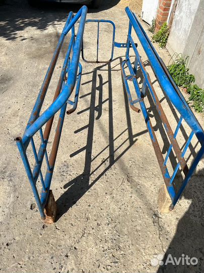 Станок для опороса свиноматок