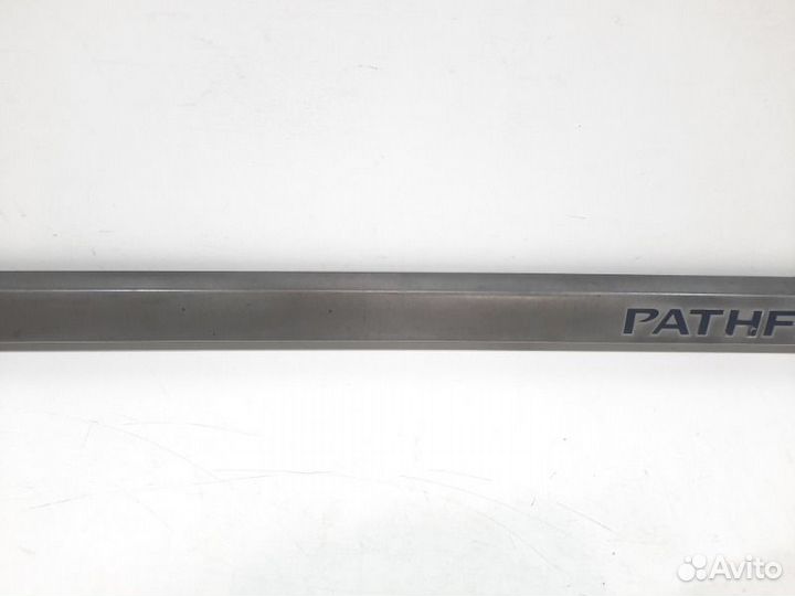 Рейлинг на крышу левый Nissan Pathfinder S51