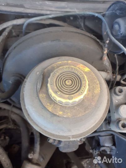 Бачок тормозной жидкости Audi 80 B3