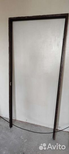 Двери 60 и 90 см с коробкой деревянные