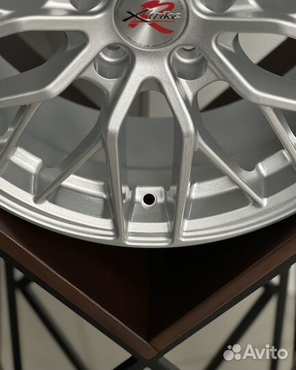 X'trike RST R007 R17 / 5x114.3