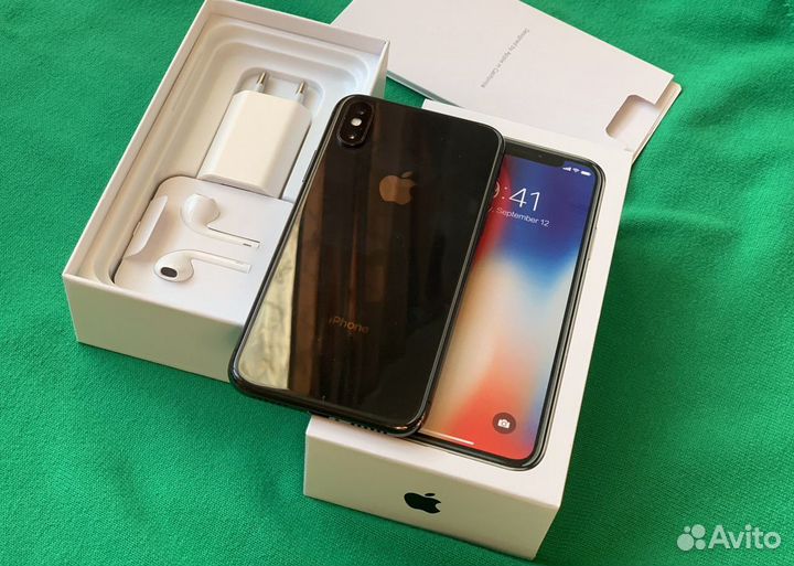 iPhone X, 256 ГБ