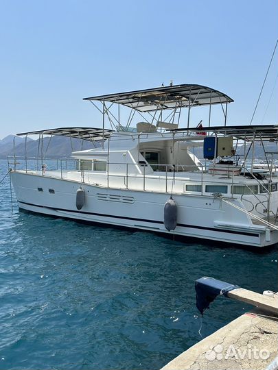 Lagoon 43 power cat
