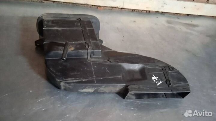 Воздухозаборник Ford Transit 7 2008 6C1118713B