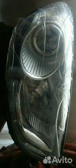 Новая правая фара Hyundai IX35 Tucson 921022Y000