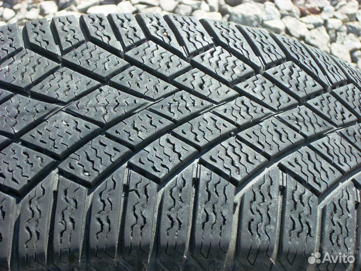 Continental ContiVikingContact 7 205/55 R16 94T