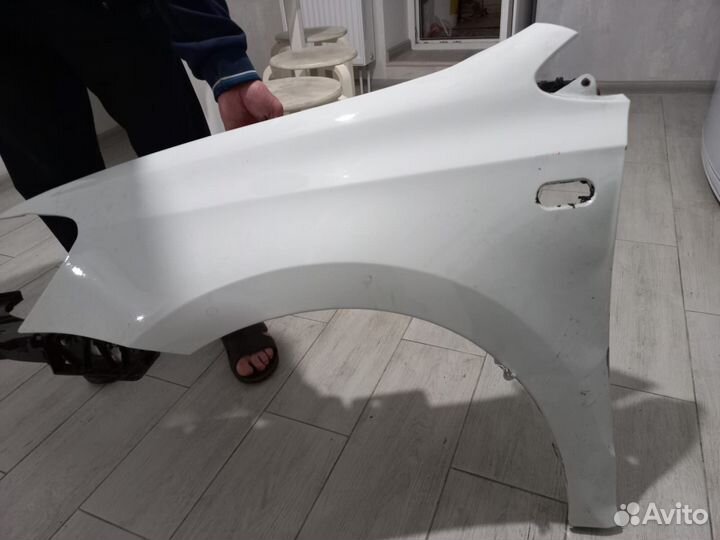 Крыло капот