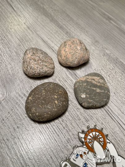 Камни с озера Байкал