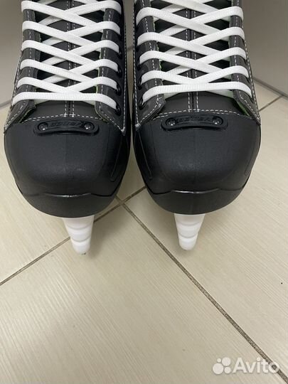 Коньки хоккейные Bauer XLS (43.5 разм) 10R