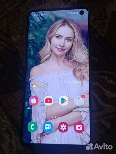 Samsung Galaxy S10, 8/128 ГБ