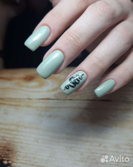 Маникюр и педикюр,наращивание ногтей