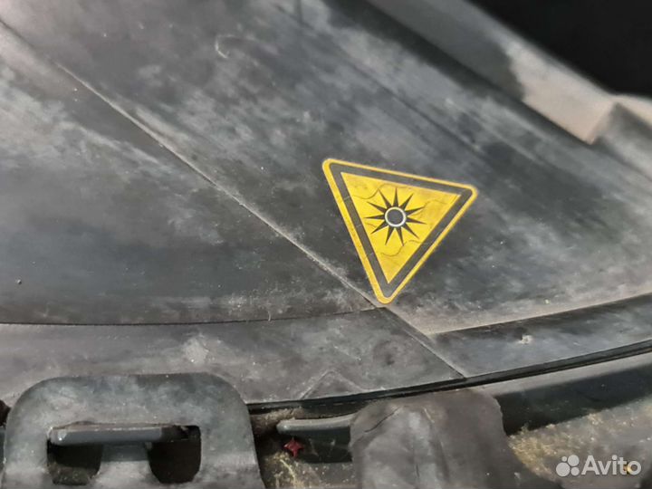 Правая фара Mercedes W222