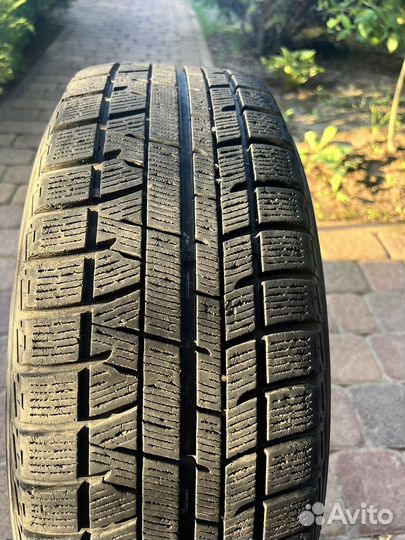 Yokohama Ice Guard IG50+ 215/60 R16 95Q