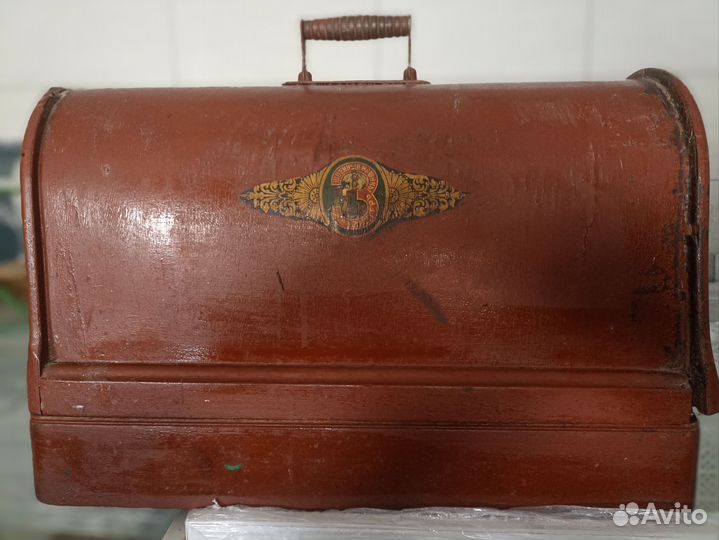 Швейная машина Зингер