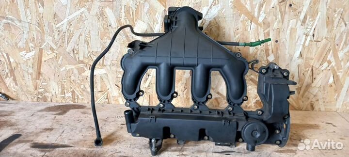 Впускной коллектор Volvo V50, Ford