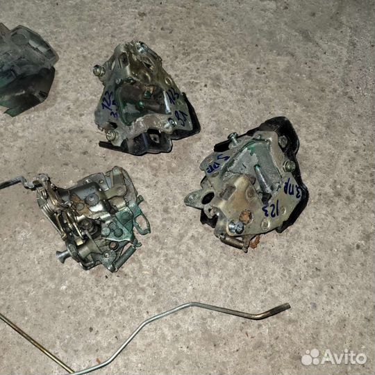 Замок двери на мерседес 123