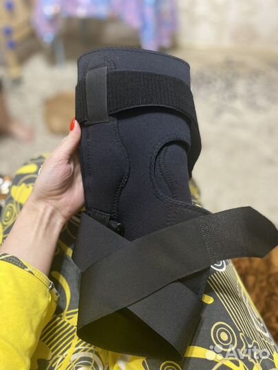 Бандаж на коленный сустав