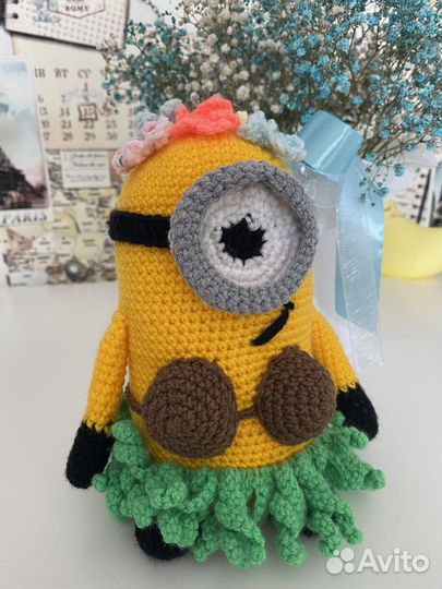 Вязаный гавайский миньон