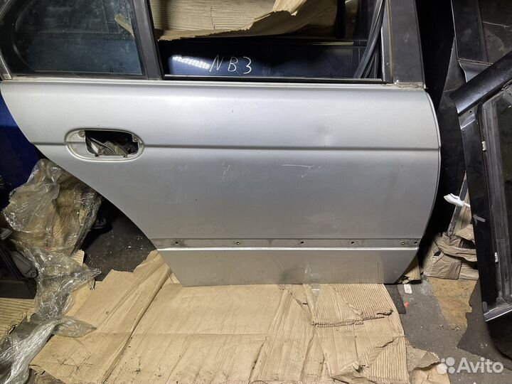 Задняя правая дверь бмв е39