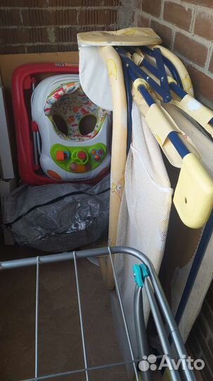 Ходунки и игровой манеж