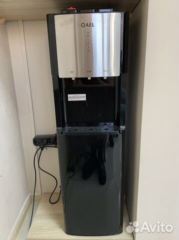 Кулер для воды напольный