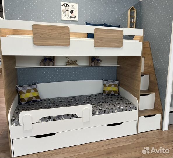 Двух или 3-х ярусная кровать детская