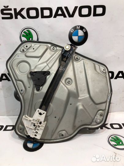 Щит стеклоподъёмника задний левый Skoda Octavia A5