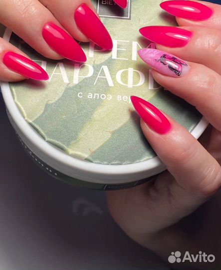 Модель на маникюр