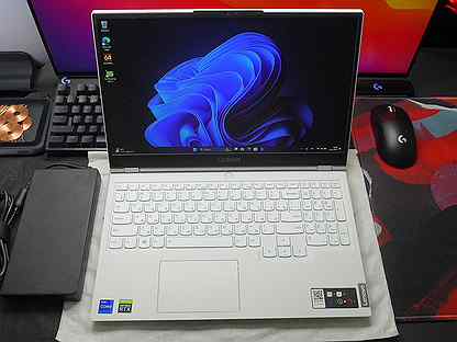 Lenovo Legion 5 White RTX 3070 / i7-11800H 32GB