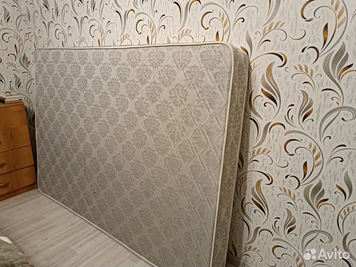 Матрас 140х200 бу