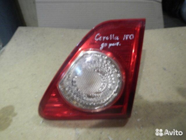 Фонарь задний внутренний правый Toyota Corolla E15
